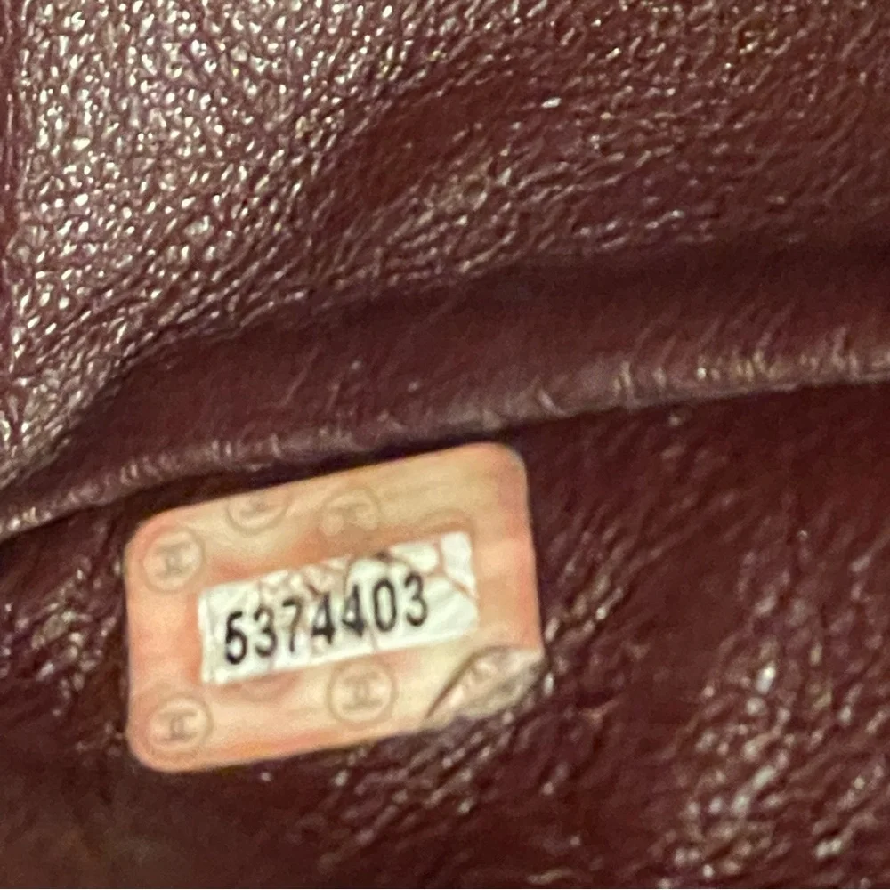 CHANEL Black Patent Leather CC Tote Bag - Picture 5 of 16